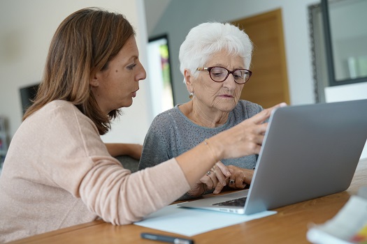 Tips for Helping Elderly Parents Use the Internet Safely in Philadelphia, PA